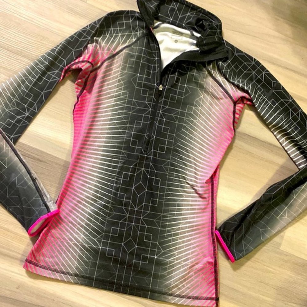 Nike DriFit Running Top ~ Small